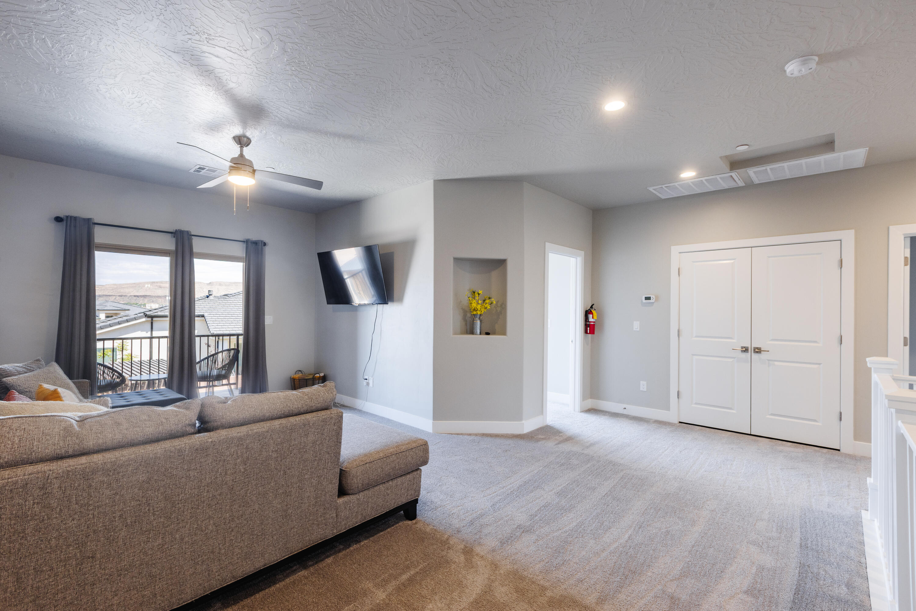 ZION VILLAGE TWHM - Residential