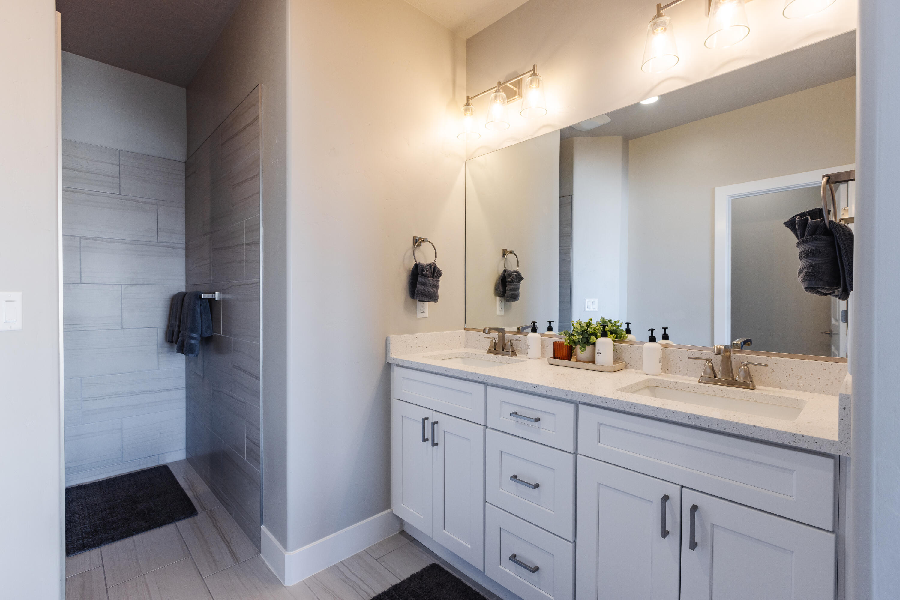 ZION VILLAGE TWHM - Residential