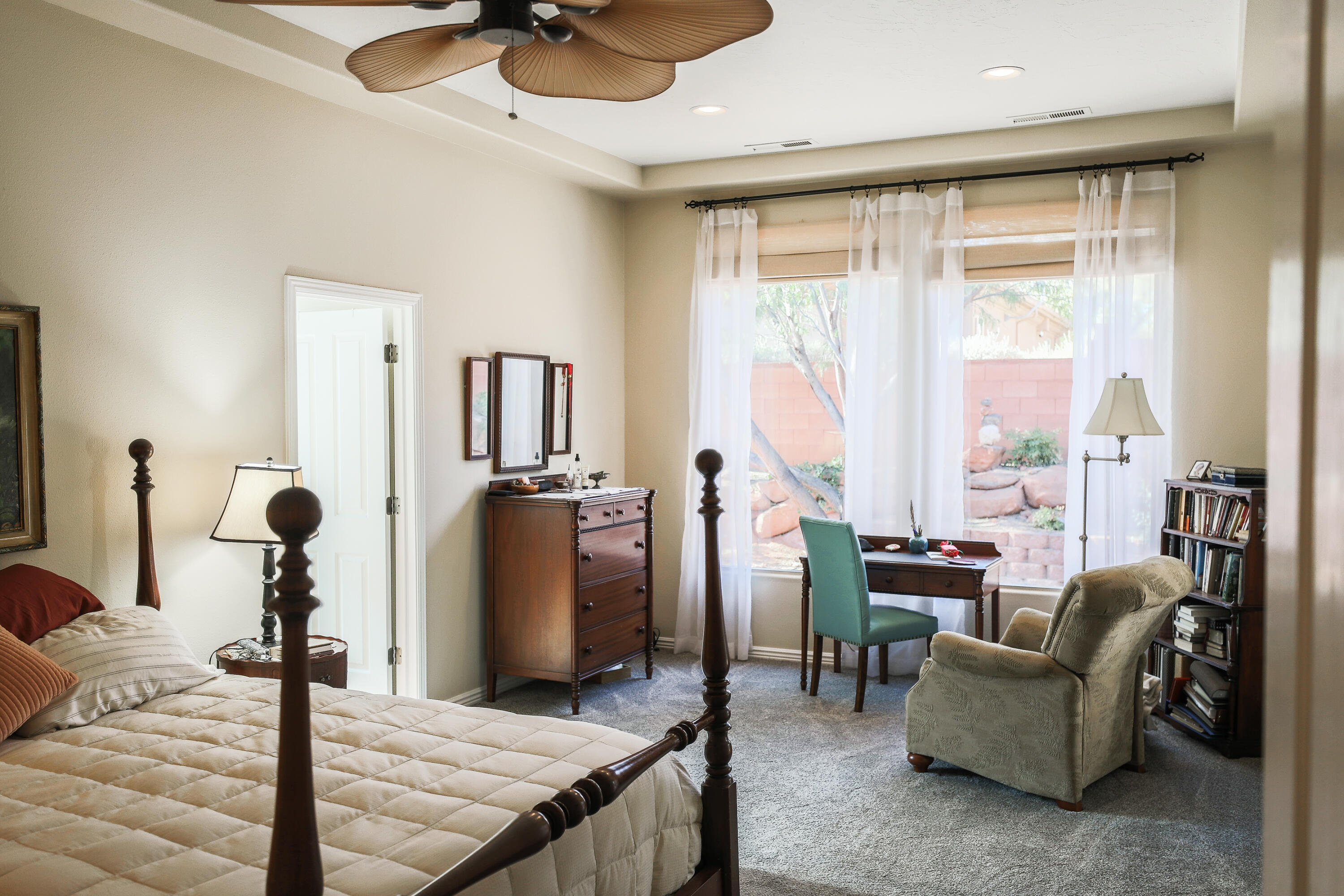 PARADISE CANYON - Residential