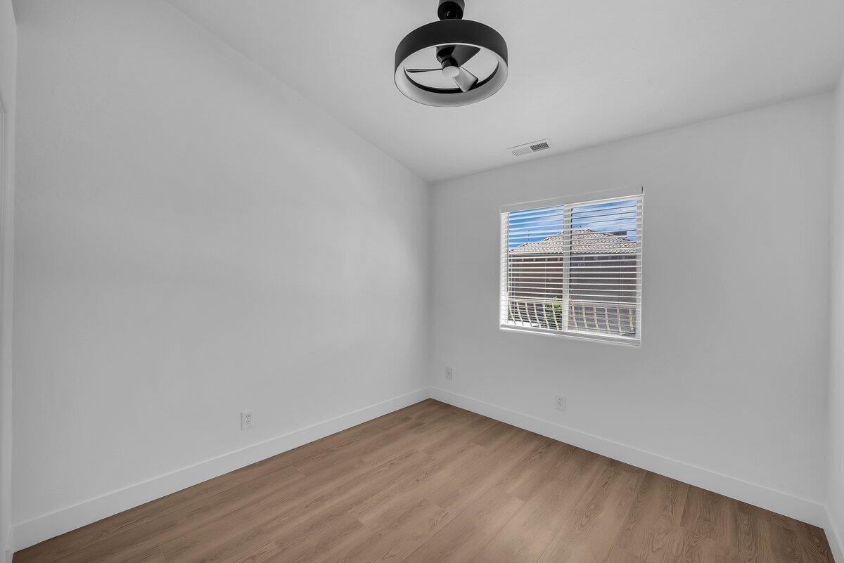 LA VENITA CONDOS - Residential