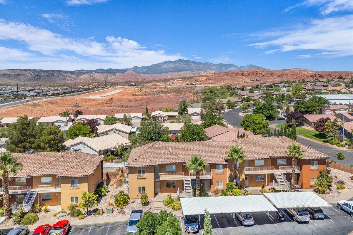 LA VENITA CONDOS - Residential