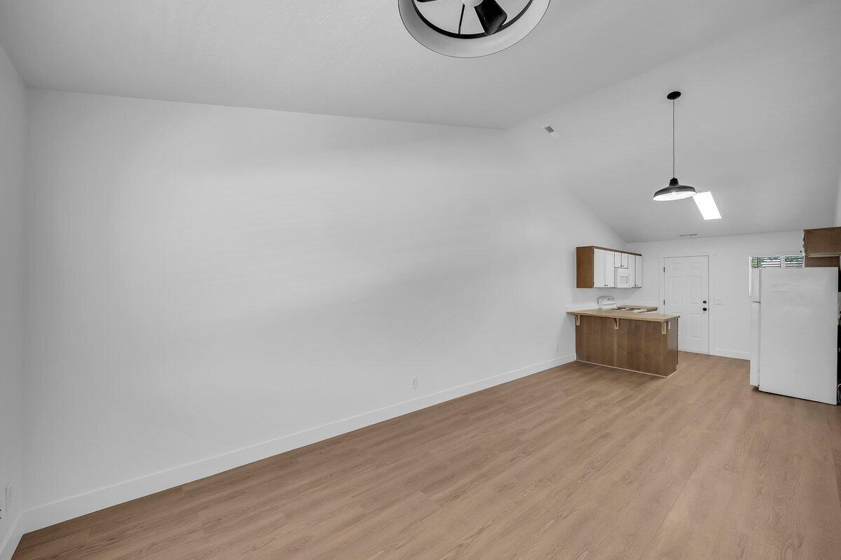 LA VENITA CONDOS - Residential