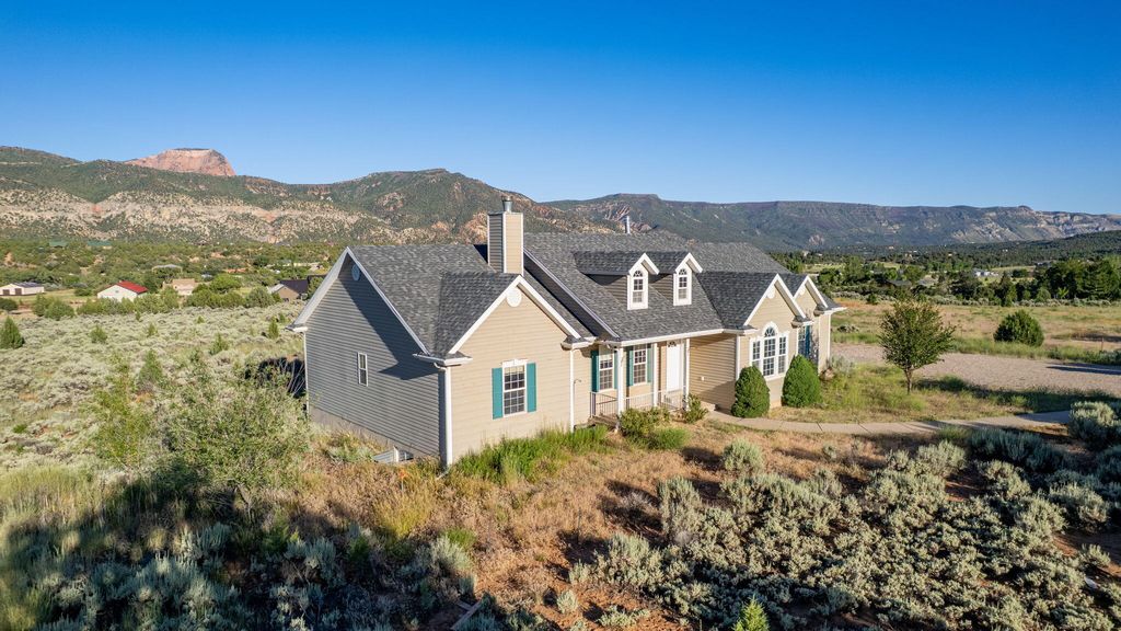Photo of 1625 S 2200 E, New Harmony, UT 84757 (MLS # 26-273330)