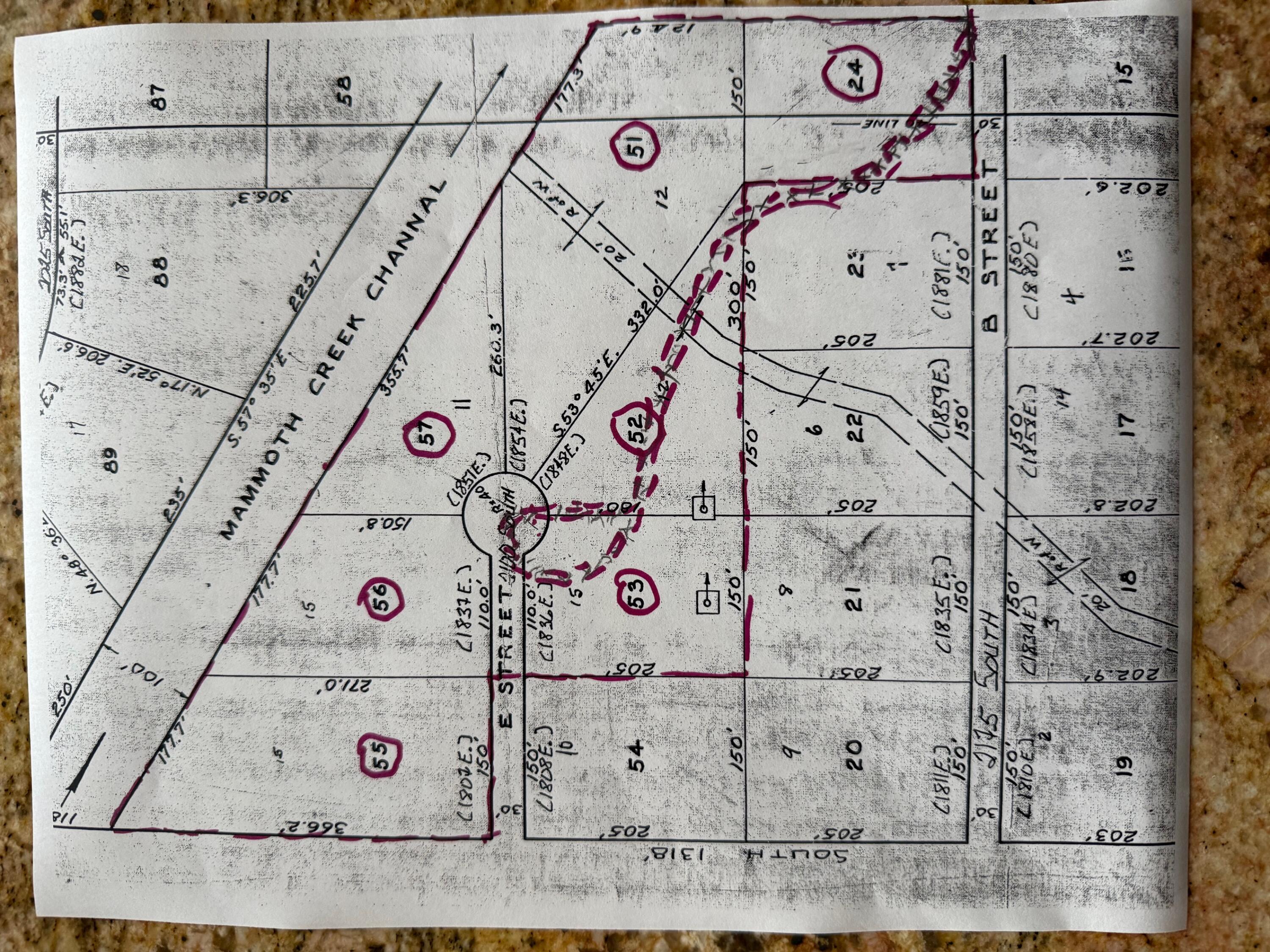 Main image without alt text