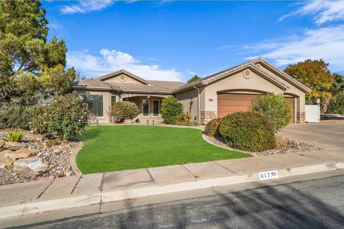 DESERT MEADOWS - Residential