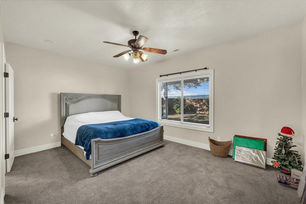 DESERT MEADOWS - Residential