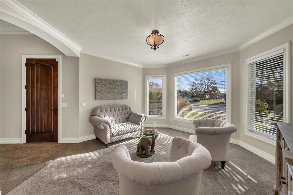 DESERT MEADOWS - Residential