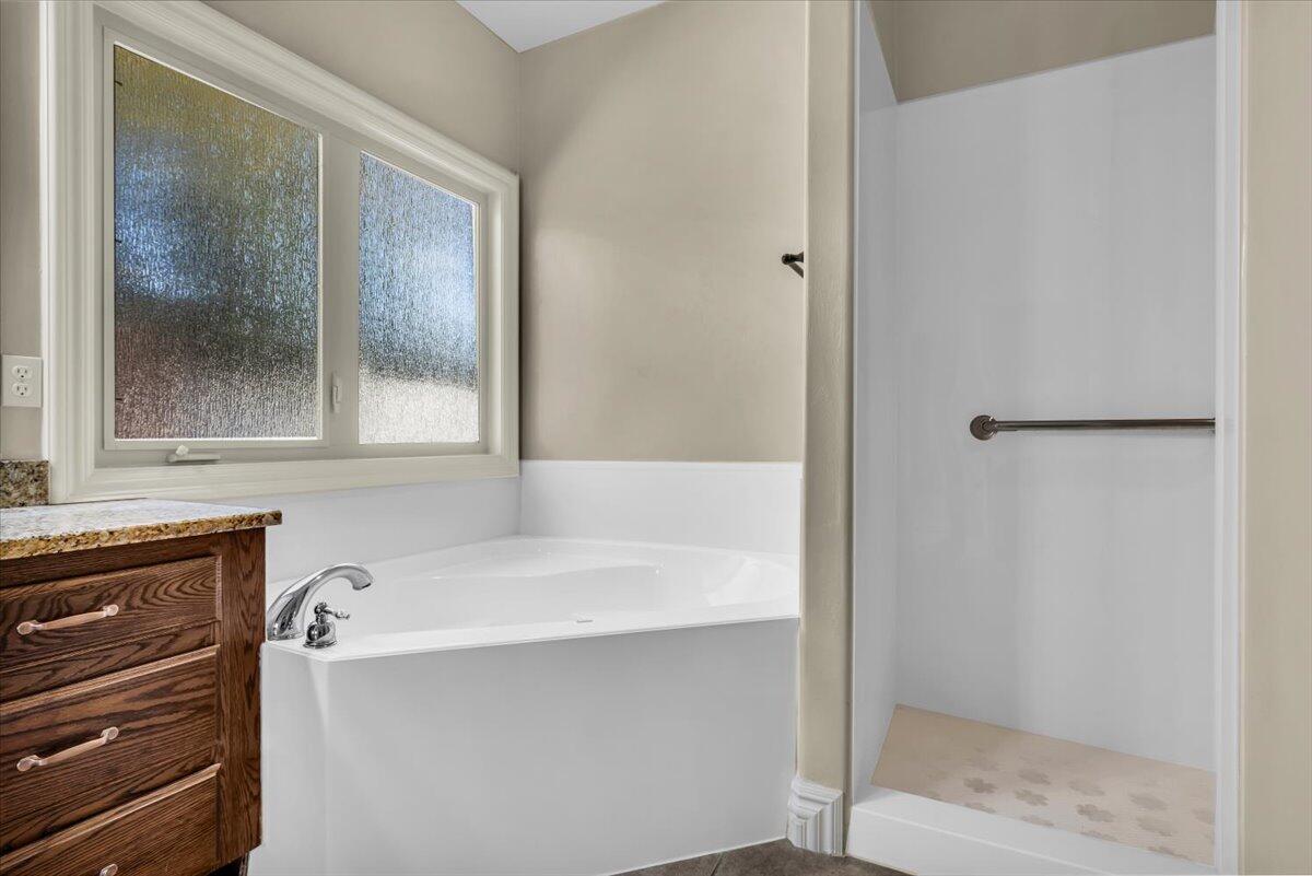 DESERT MEADOWS - Residential