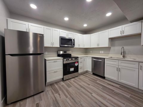 Tiny photo for 570 S Main ST 17 #17, Saint George, UT 84770 (MLS # 26-271407)