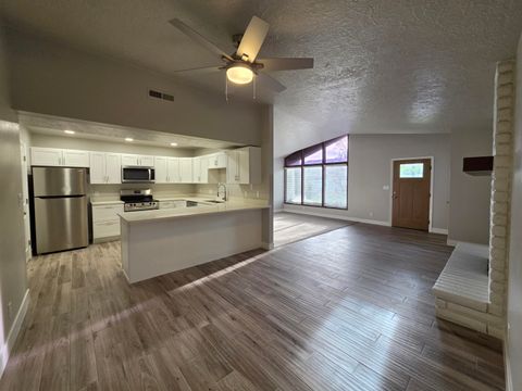 Tiny photo for 570 S Main ST 17 #17, Saint George, UT 84770 (MLS # 26-271407)
