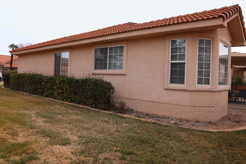 BLOOMINGTON RANCHES TOWNHOMES - Residential