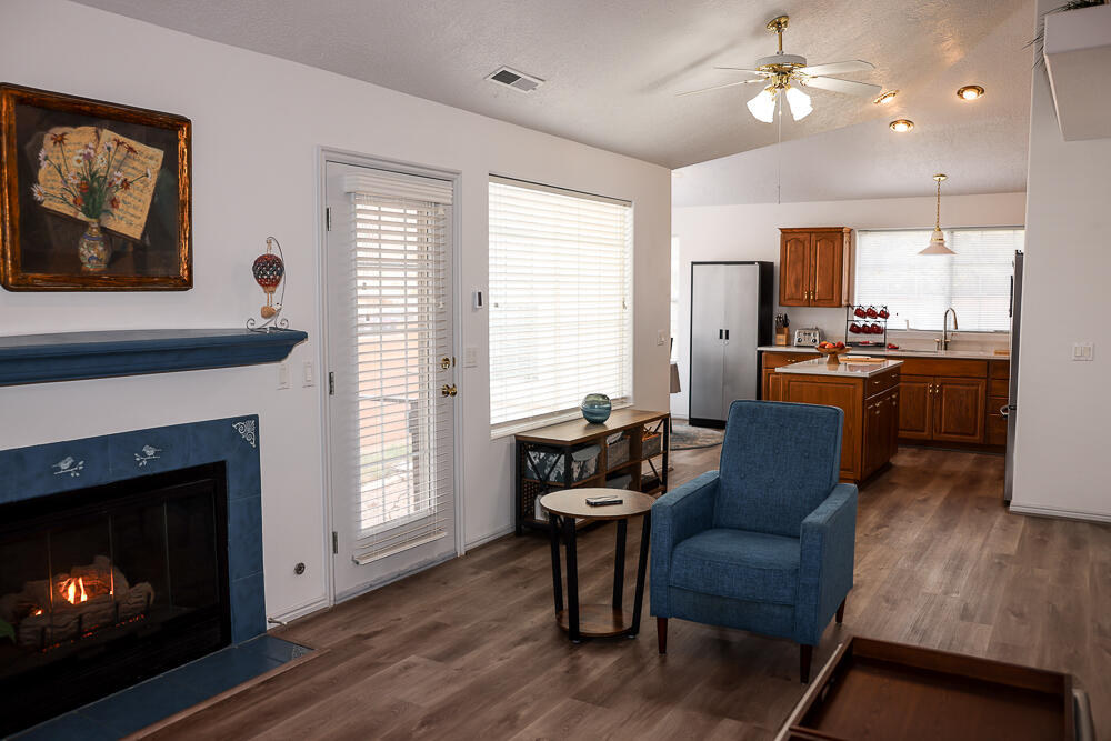 BLOOMINGTON RANCHES TOWNHOMES - Residential