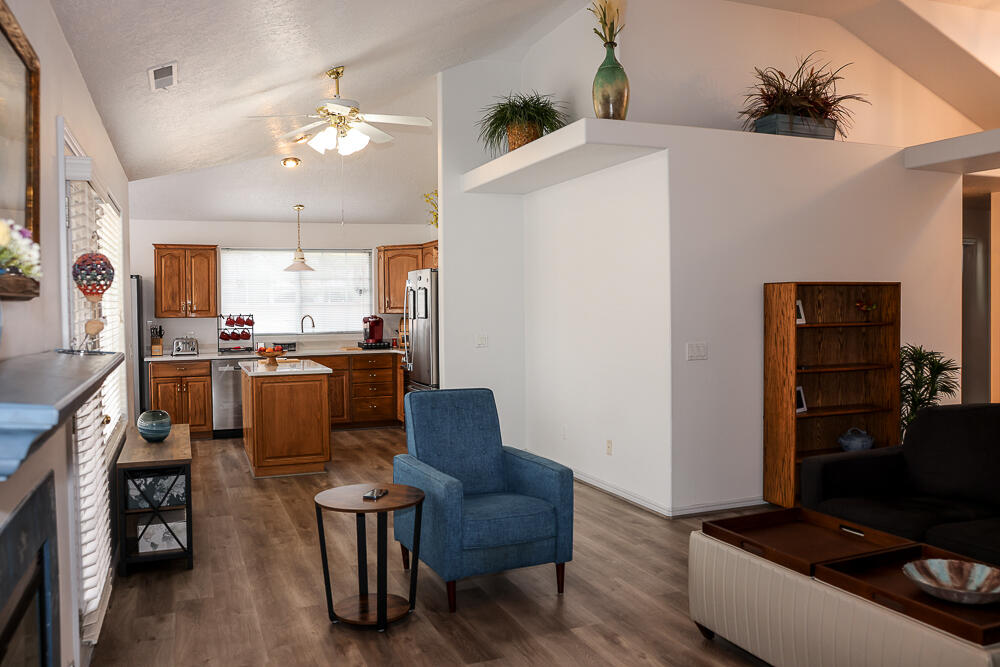 BLOOMINGTON RANCHES TOWNHOMES - Residential