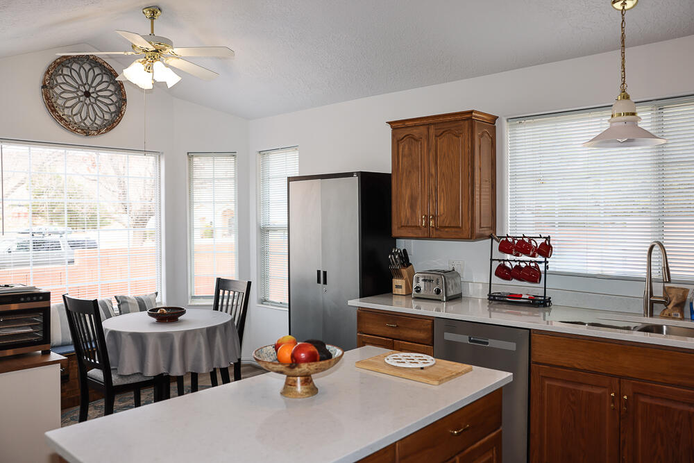 BLOOMINGTON RANCHES TOWNHOMES - Residential