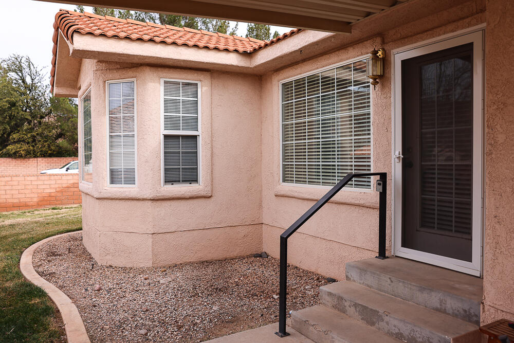 BLOOMINGTON RANCHES TOWNHOMES - Residential