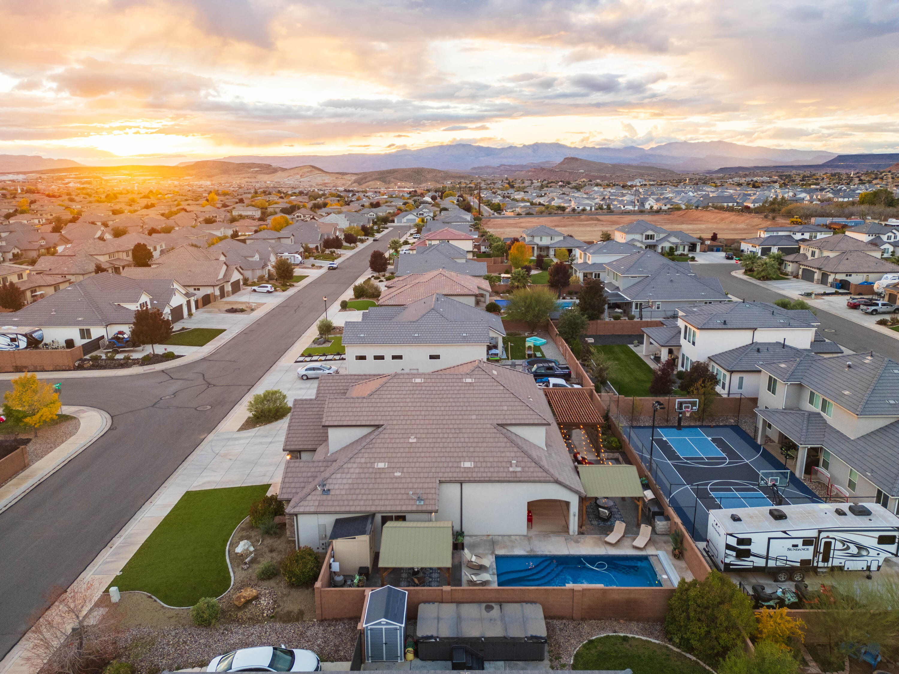 OAKWOOD ESTATES - Residential