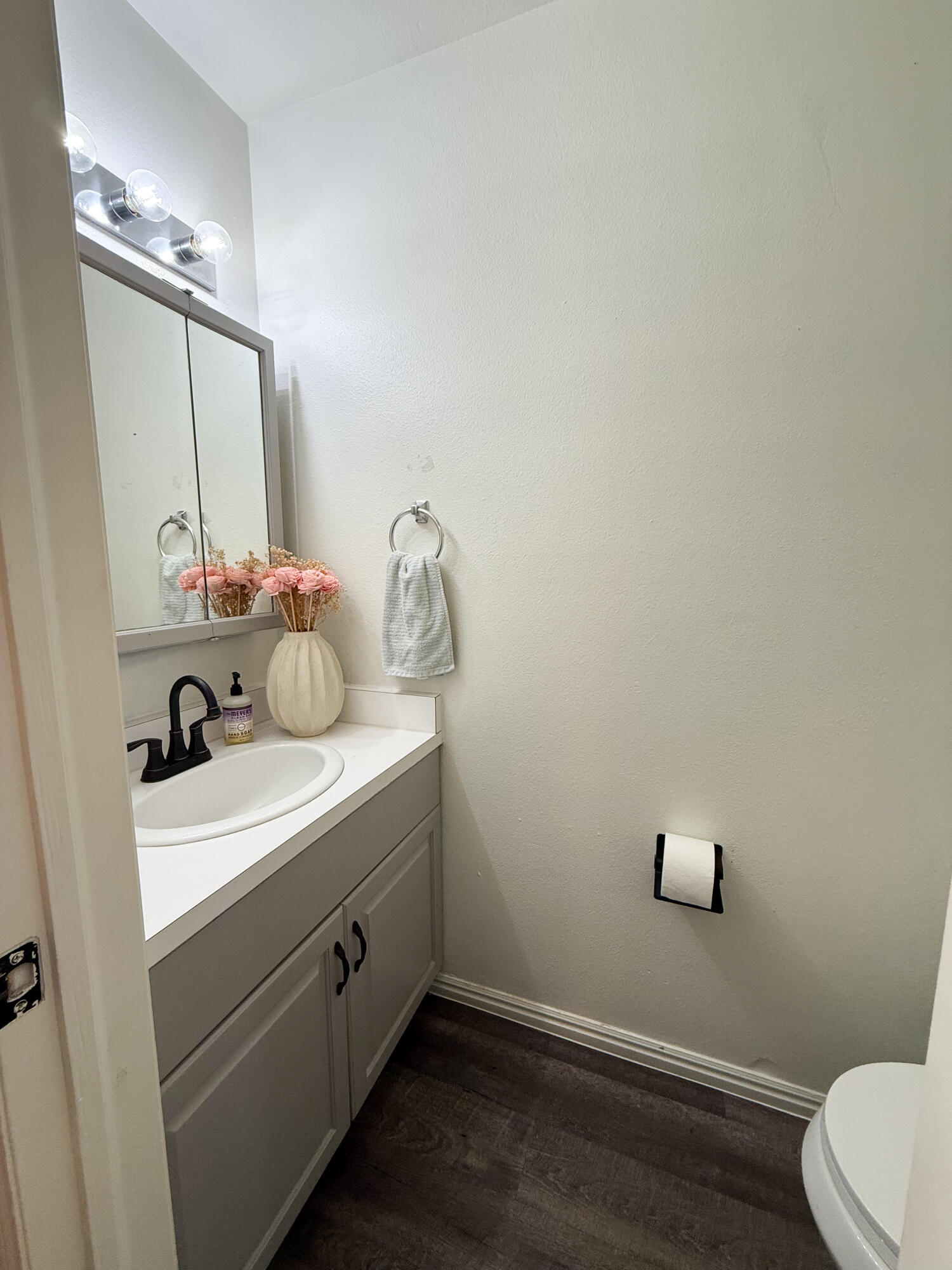 COLOR VIEW TOWNHOMES - Residential