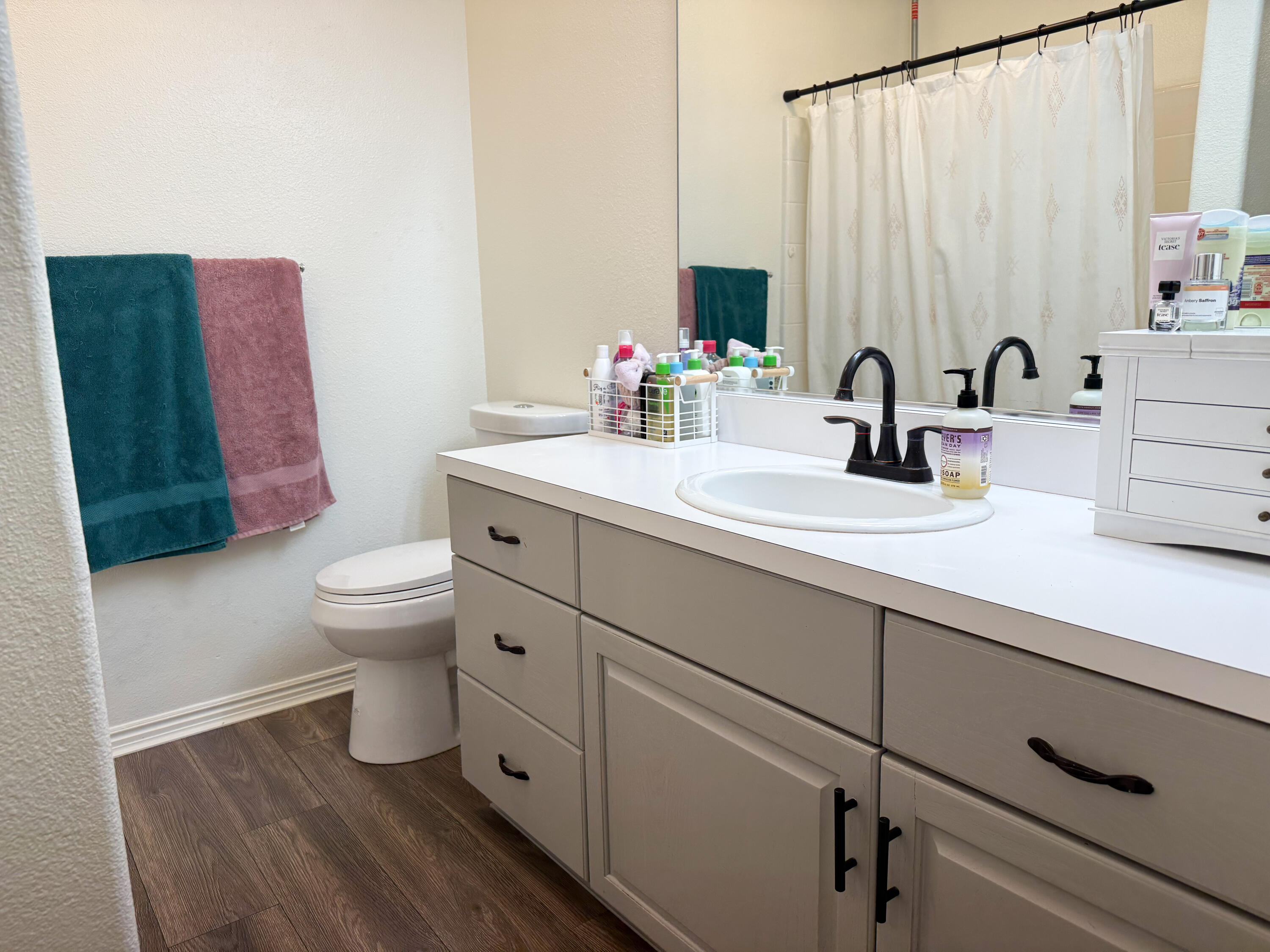 COLOR VIEW TOWNHOMES - Residential