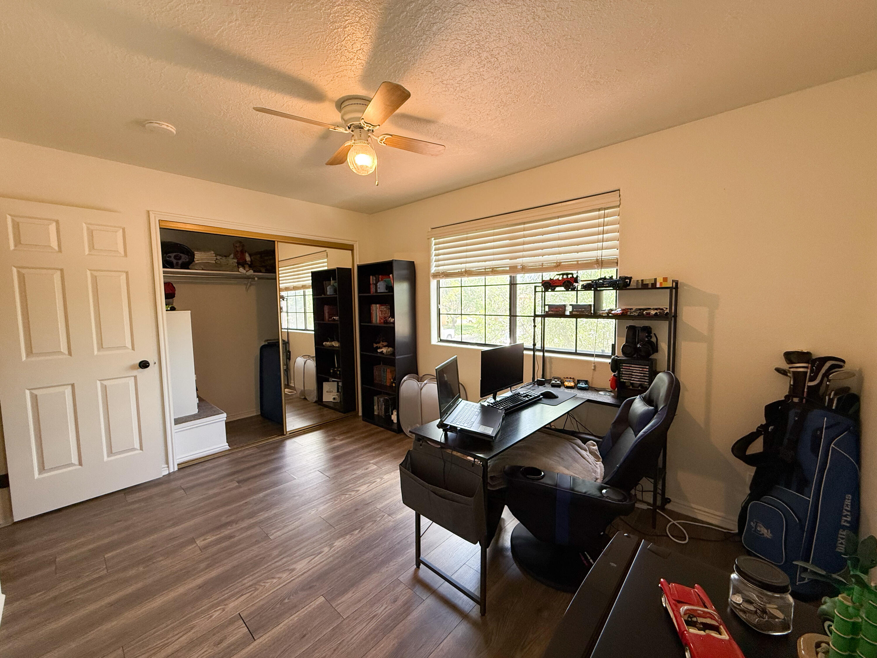 COLOR VIEW TOWNHOMES - Residential