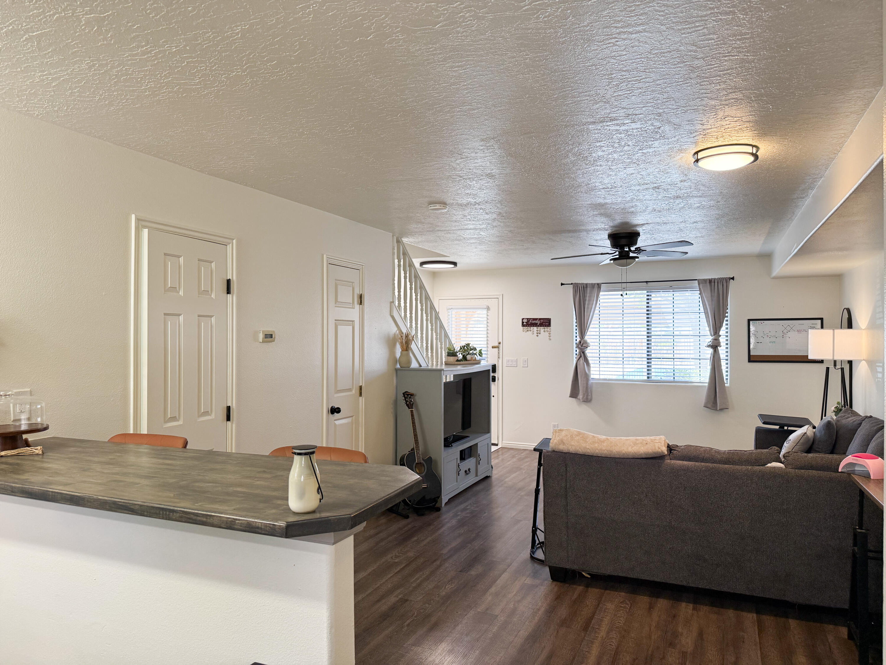 COLOR VIEW TOWNHOMES - Residential