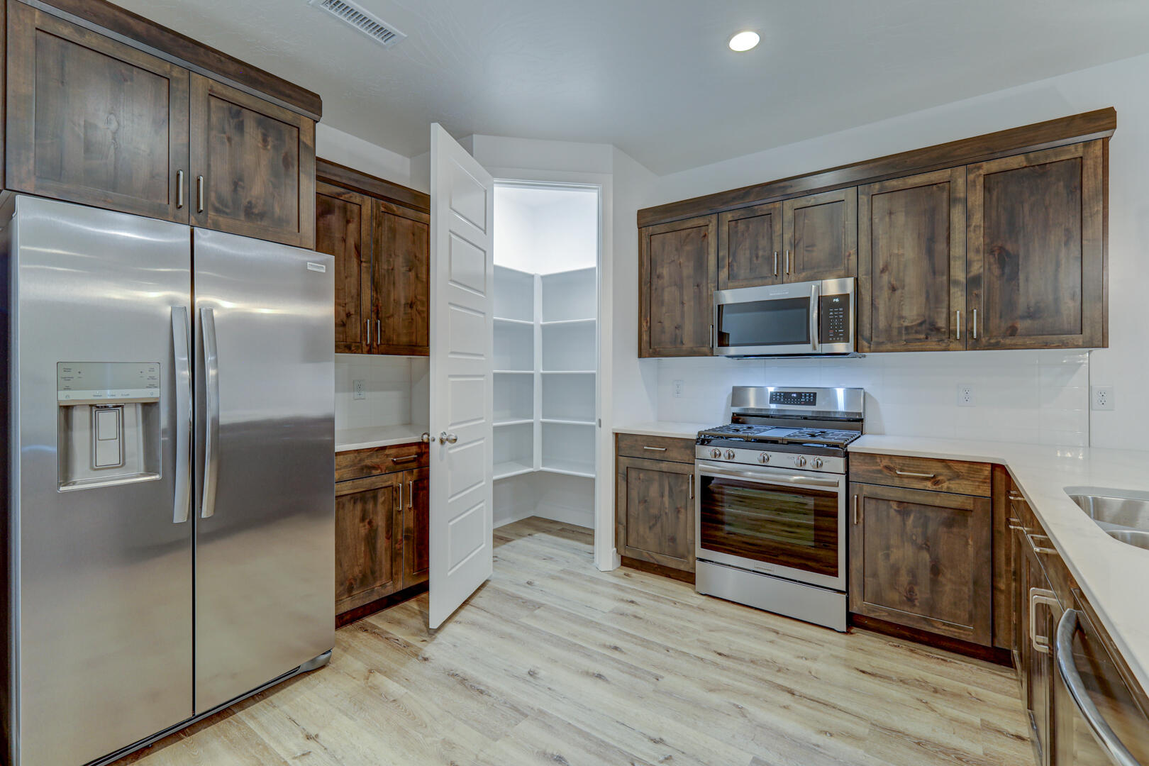 HURRICANE VIEWS - Residential