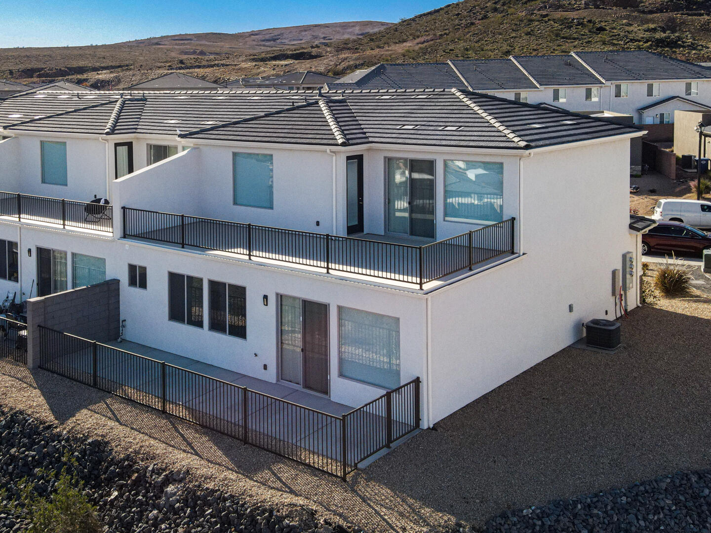 HURRICANE VIEWS - Residential