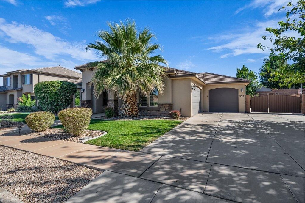 Photo of 3321 S 300 W, Washington, UT 84780 (MLS # 25-266172)