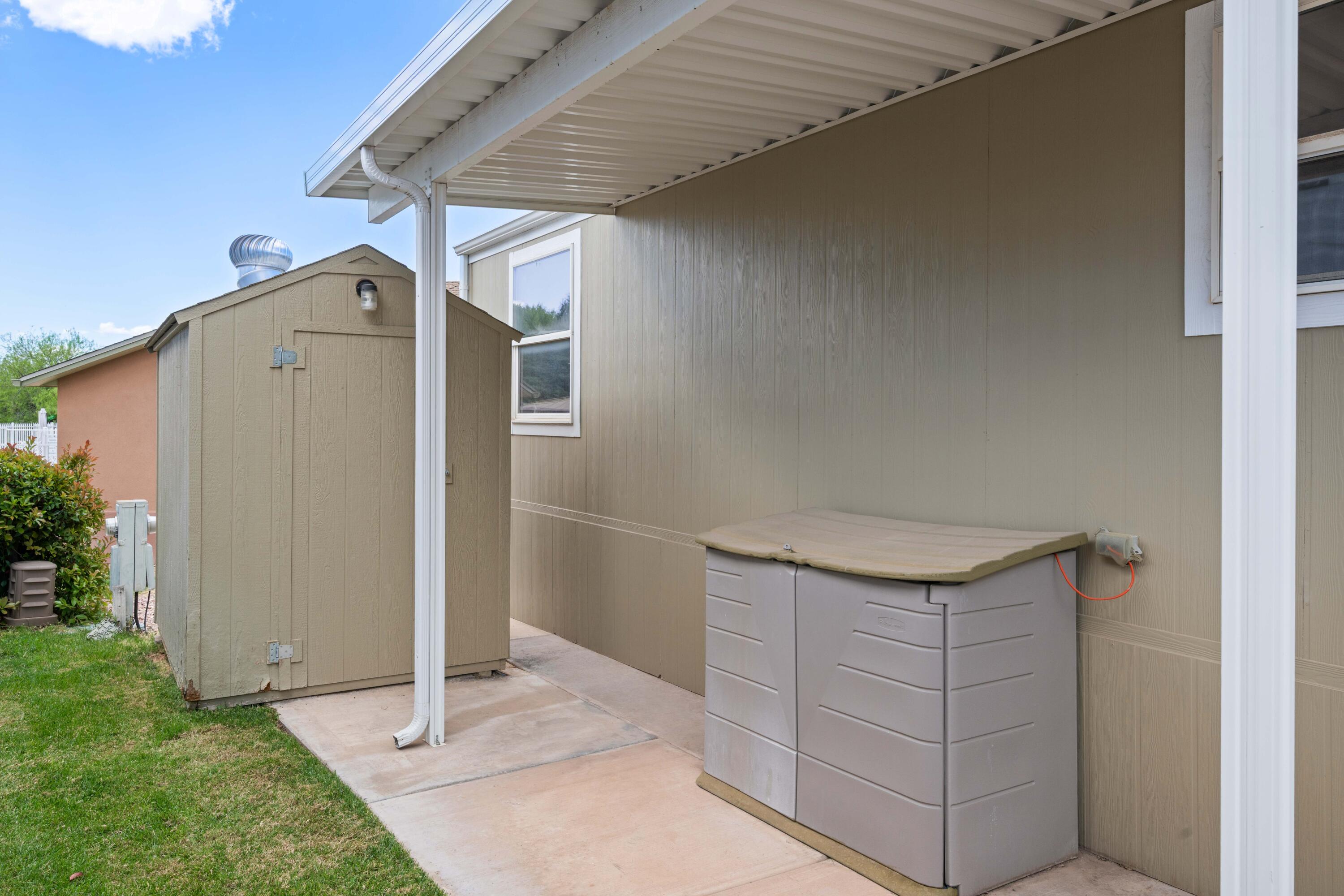 HARRISBURG LAKESIDE ESTATES - Residential