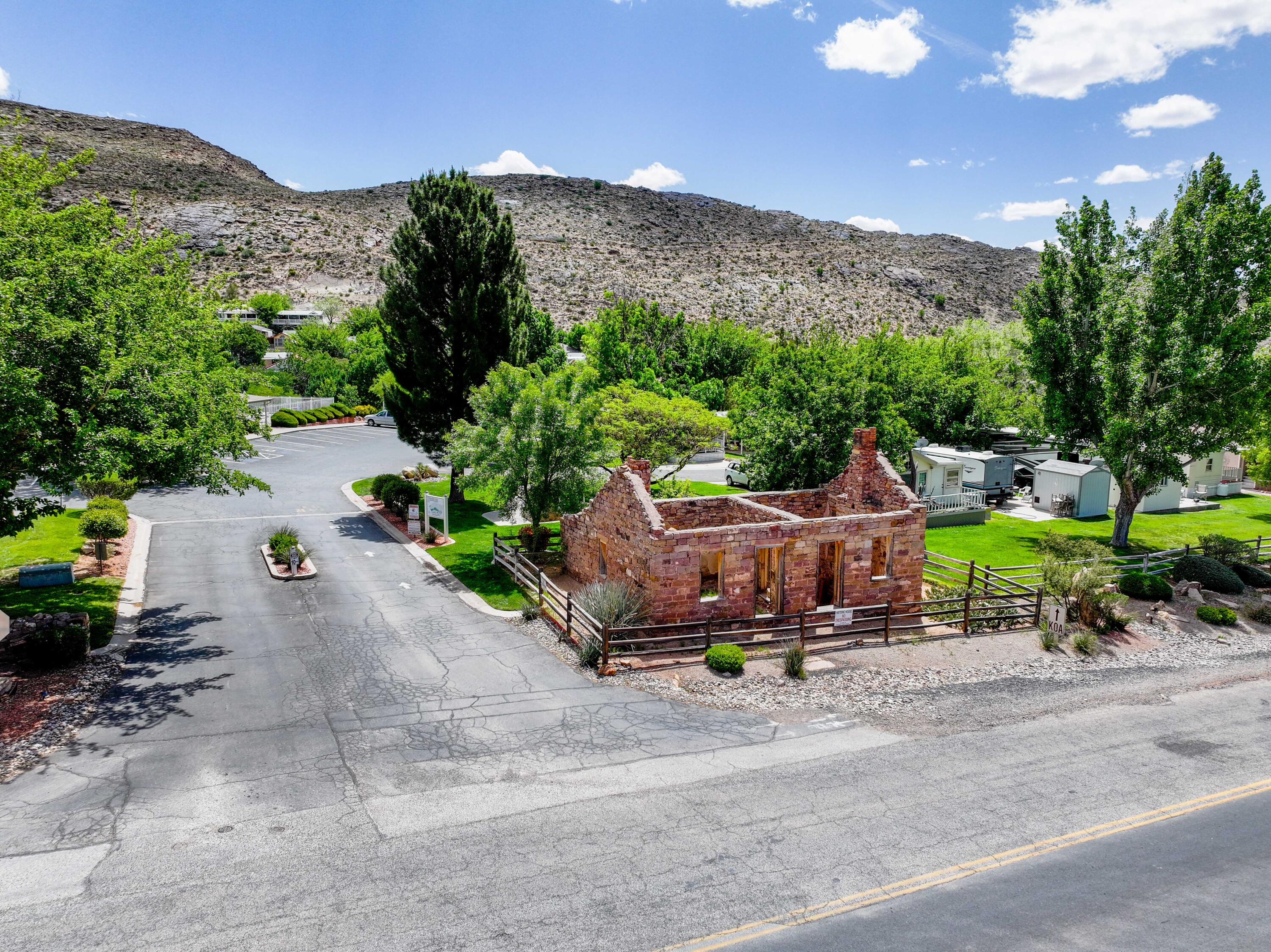 HARRISBURG LAKESIDE ESTATES - Residential