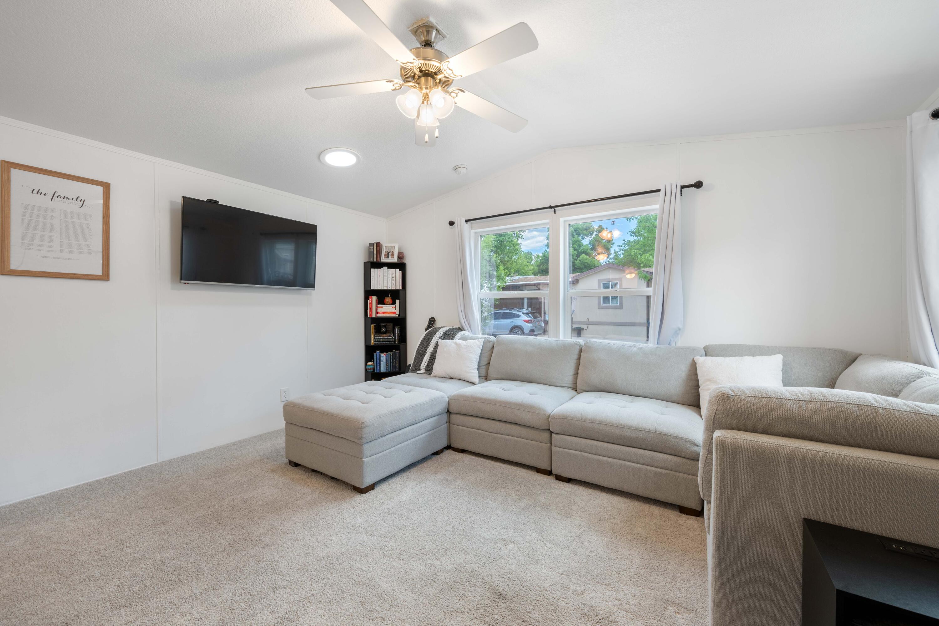 HARRISBURG LAKESIDE ESTATES - Residential