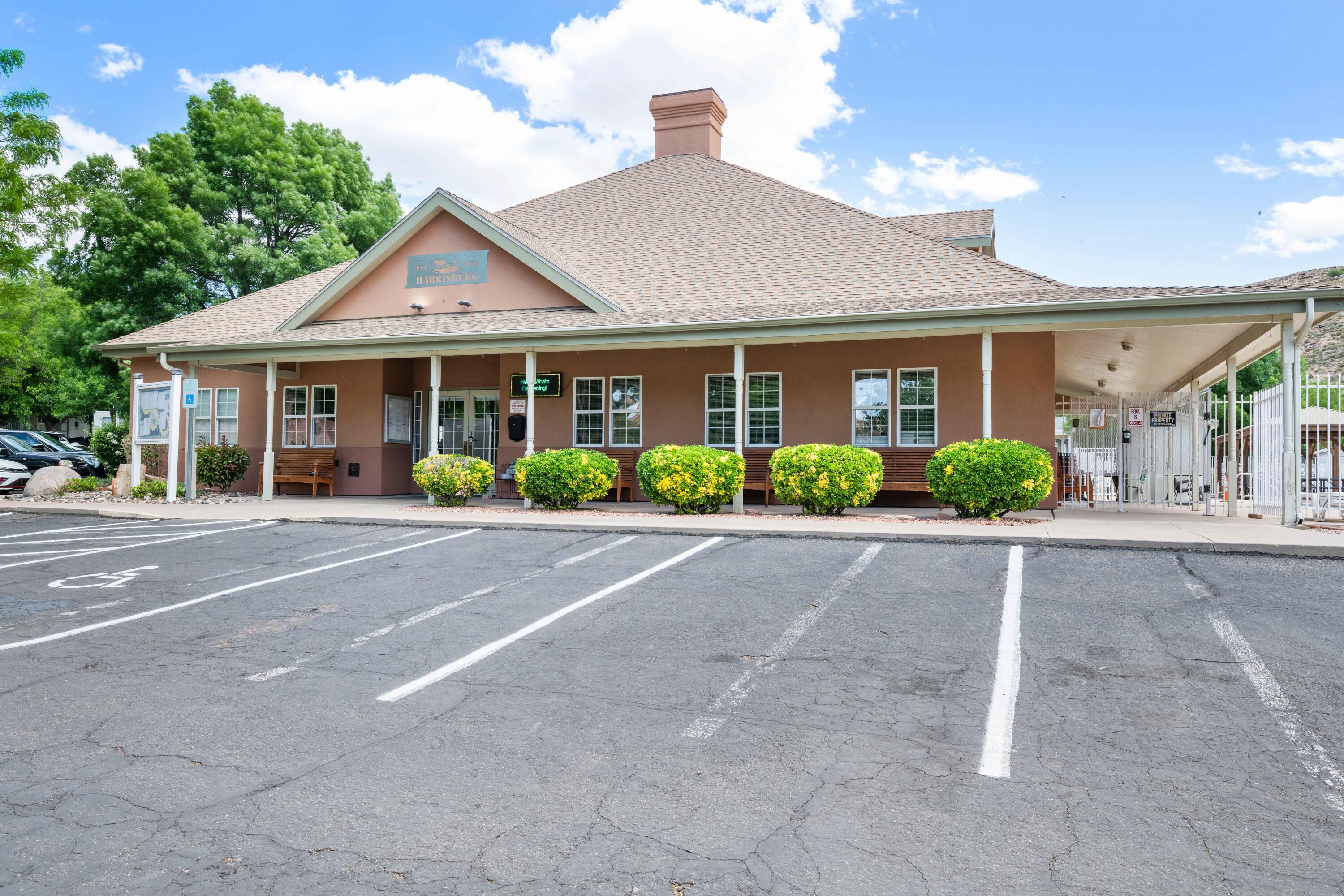 HARRISBURG LAKESIDE ESTATES - Residential