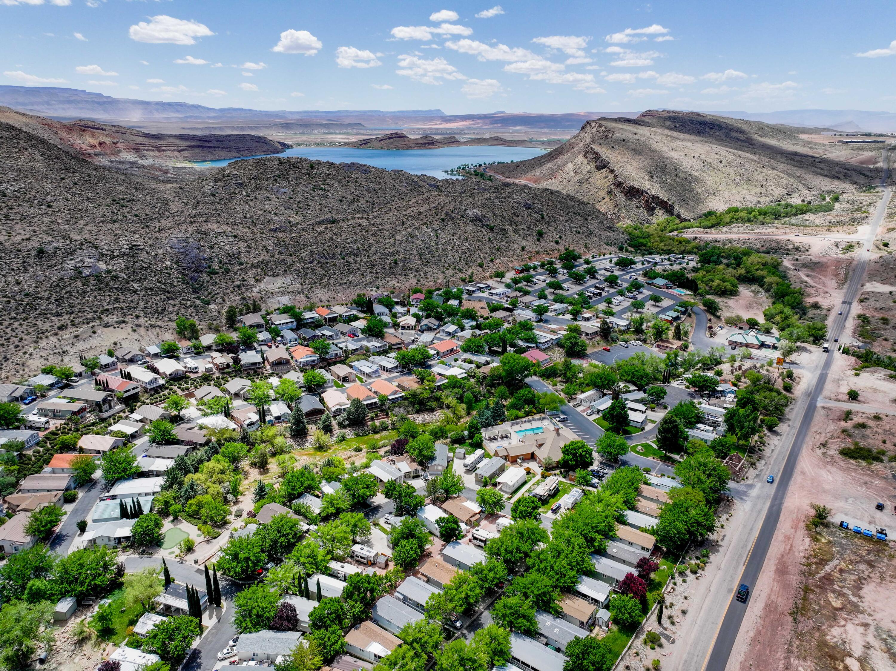 HARRISBURG LAKESIDE ESTATES - Residential