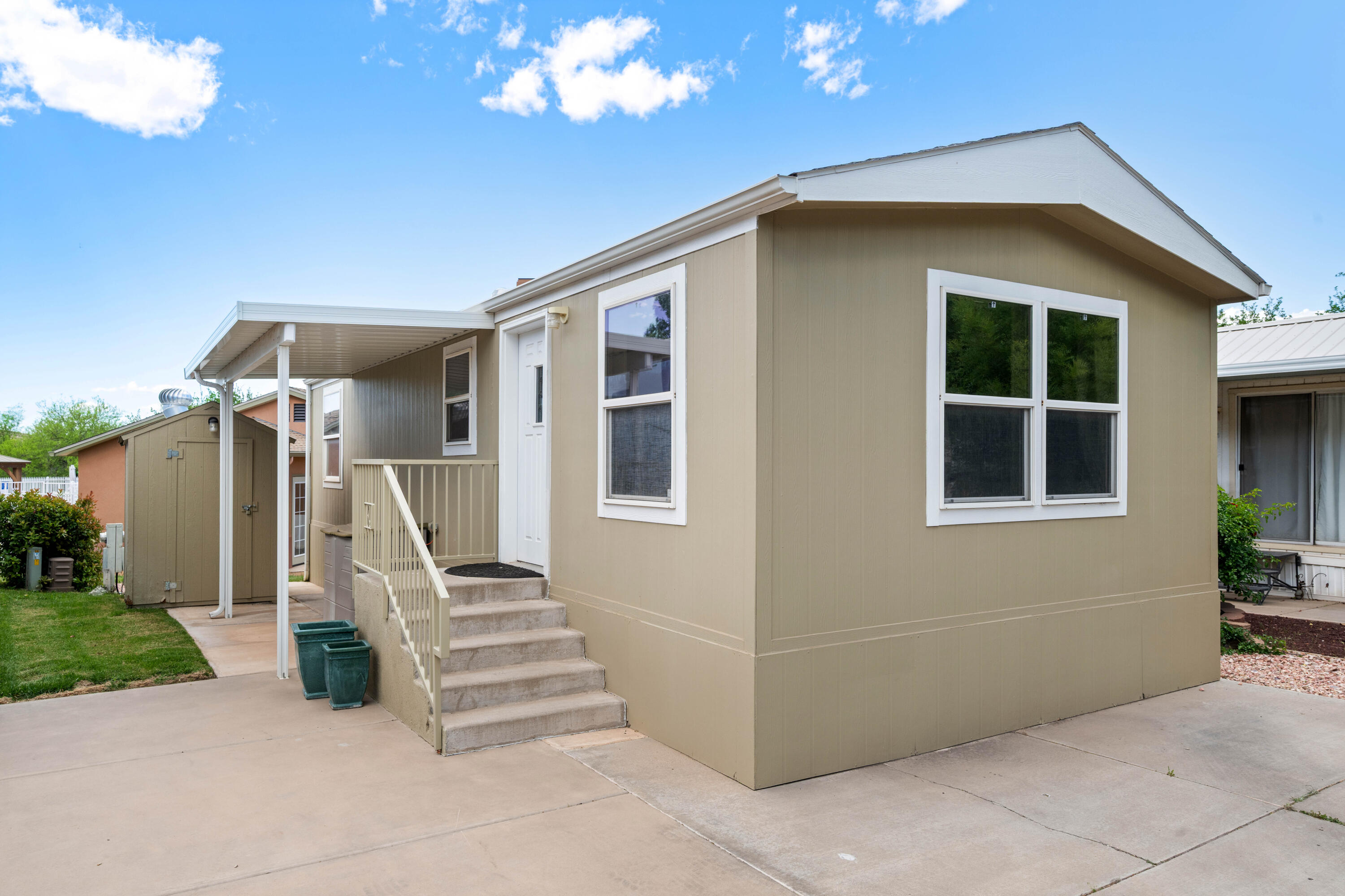 HARRISBURG LAKESIDE ESTATES - Residential