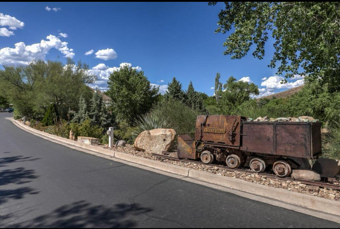 HARRISBURG LAKESIDE ESTATES - Residential