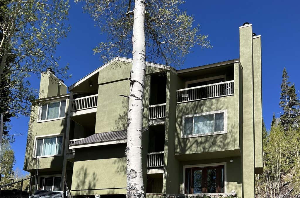 Photo of 356 Utah 143 O-2 #O-2, Brian Head, UT 84719 (MLS # 26-275361)