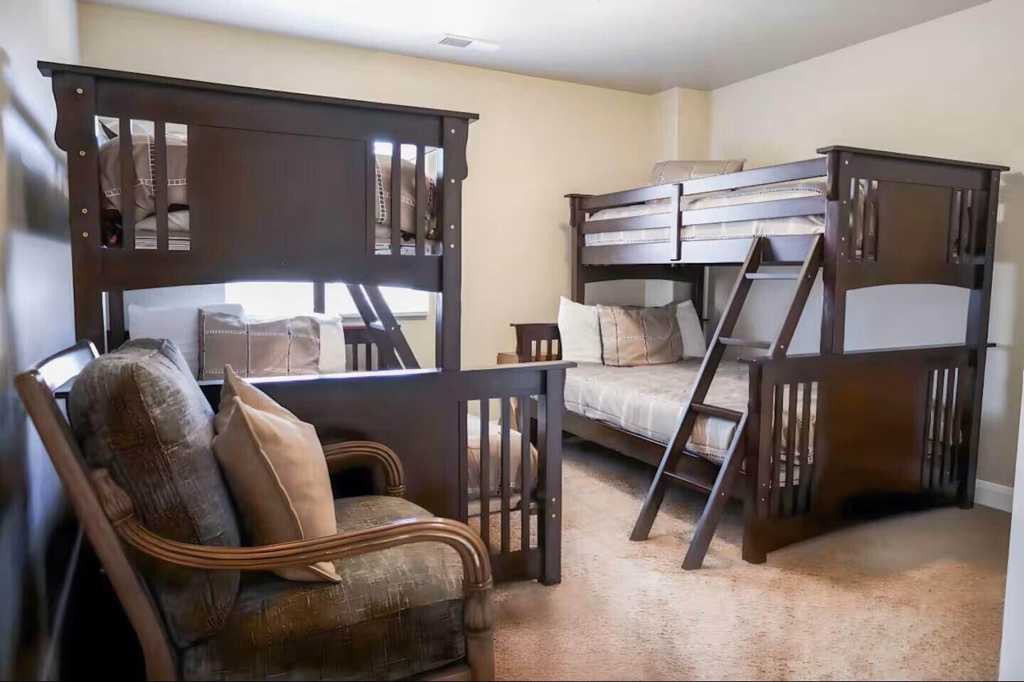 CORAL RIDGE TOWNHOMES - Residential