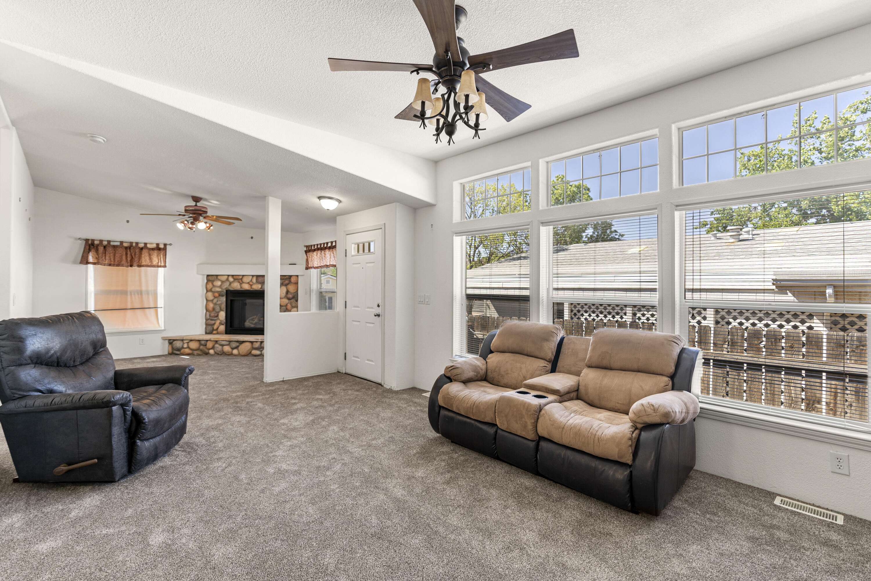 LAVA BLUFF MOBILE HOME PARK - Residential