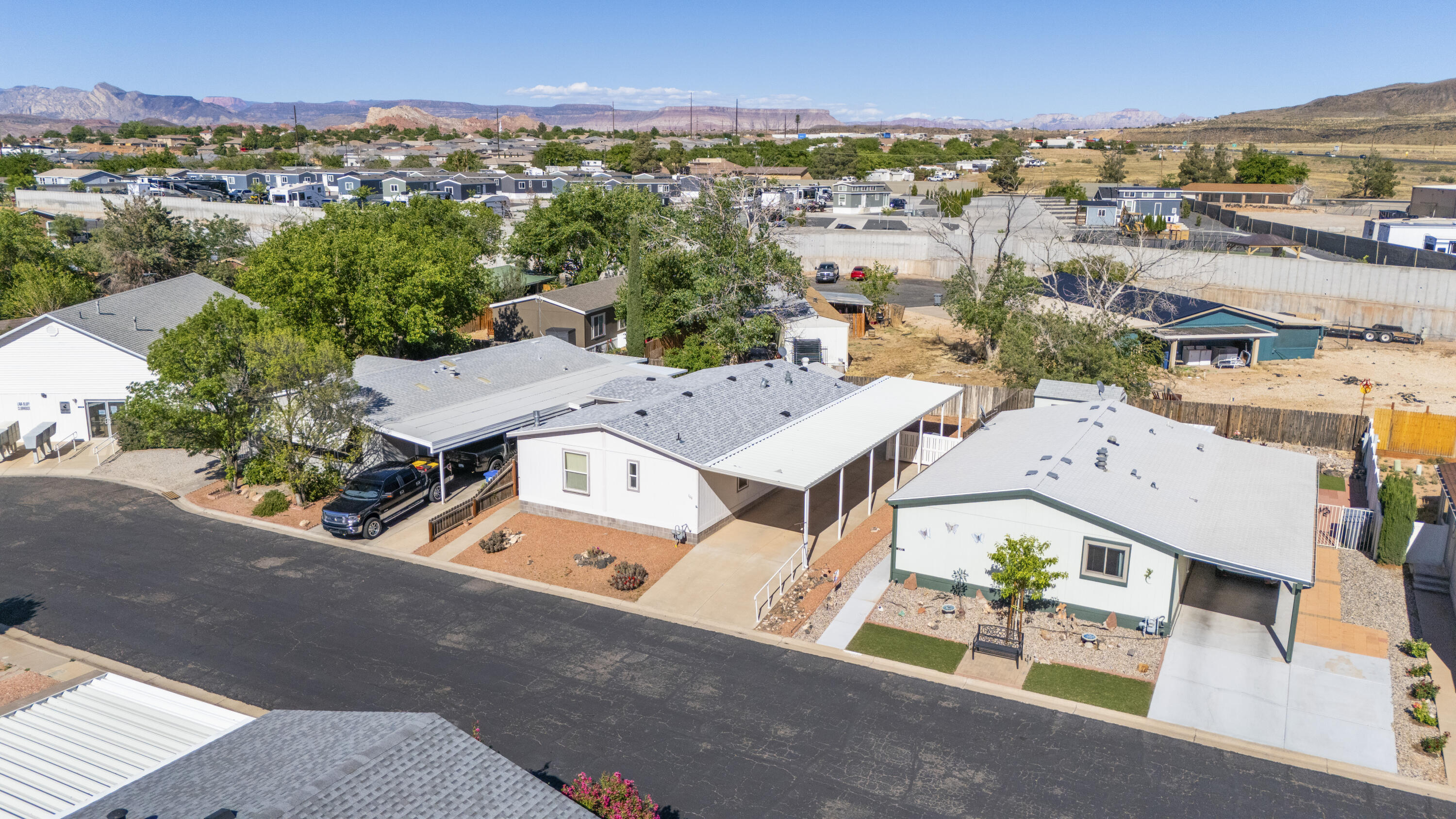 LAVA BLUFF MOBILE HOME PARK - Residential