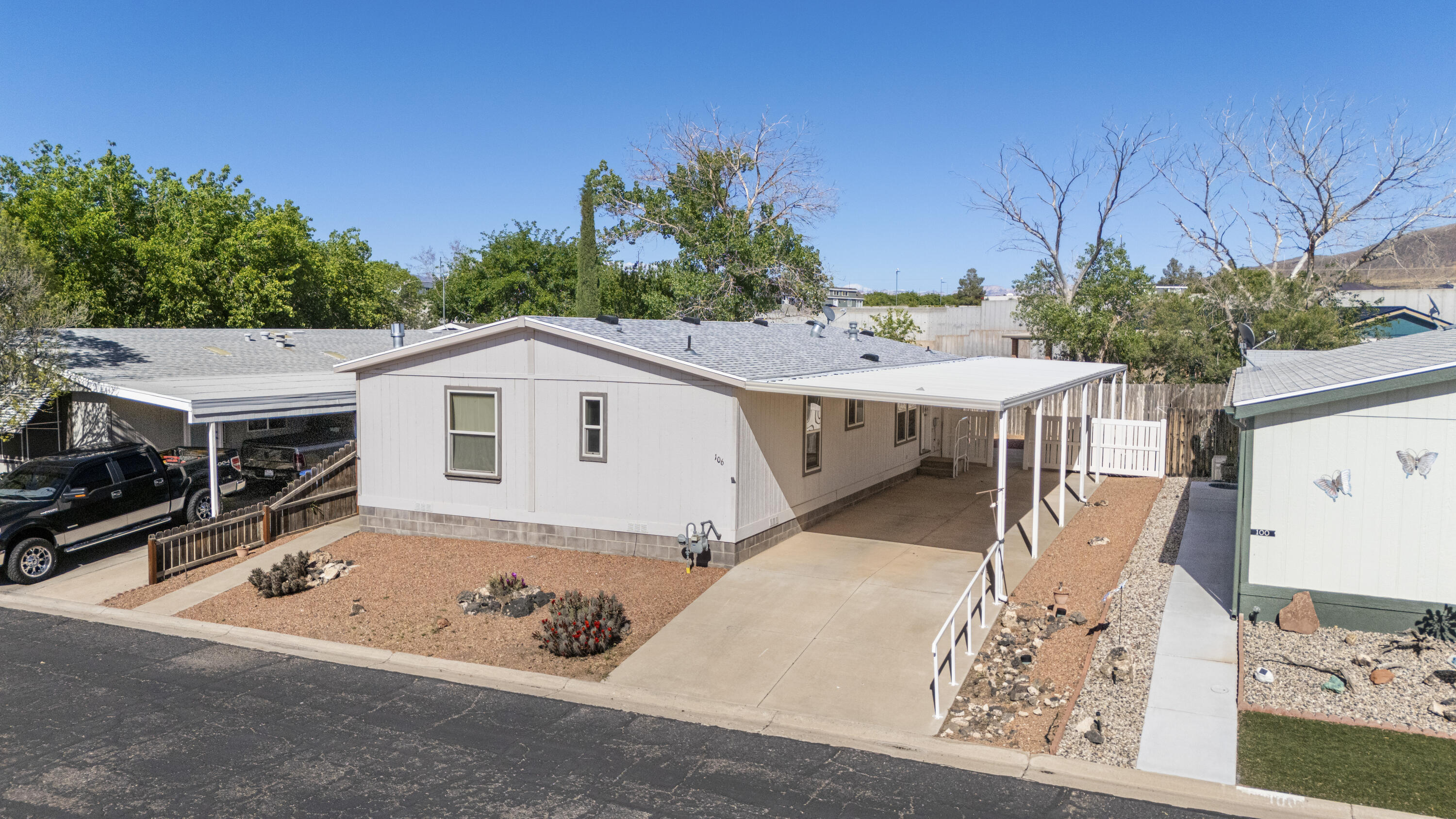 LAVA BLUFF MOBILE HOME PARK - Residential