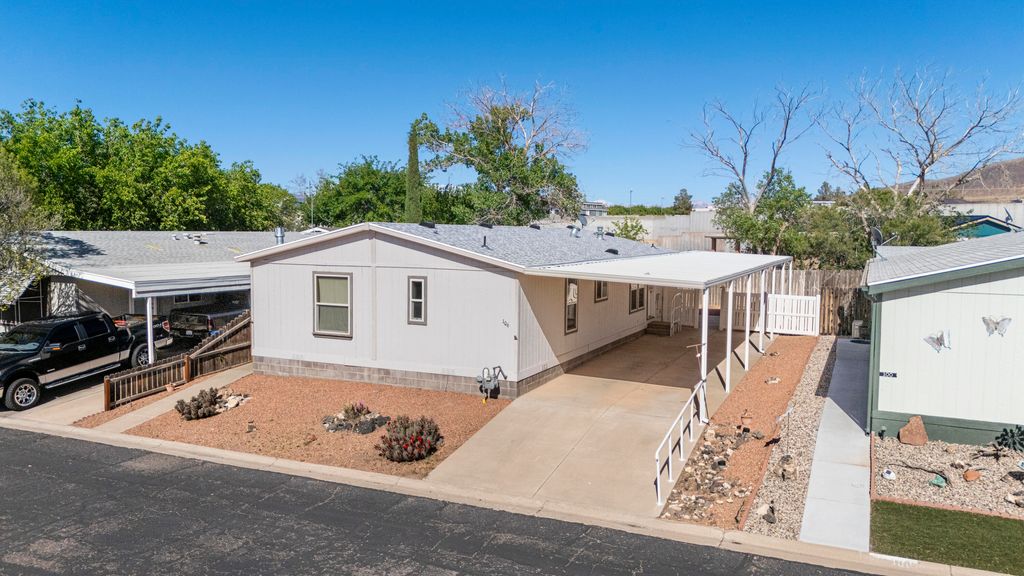 Photo of 106 N 3820 W, Hurricane, UT 84737 (MLS # 26-271773)