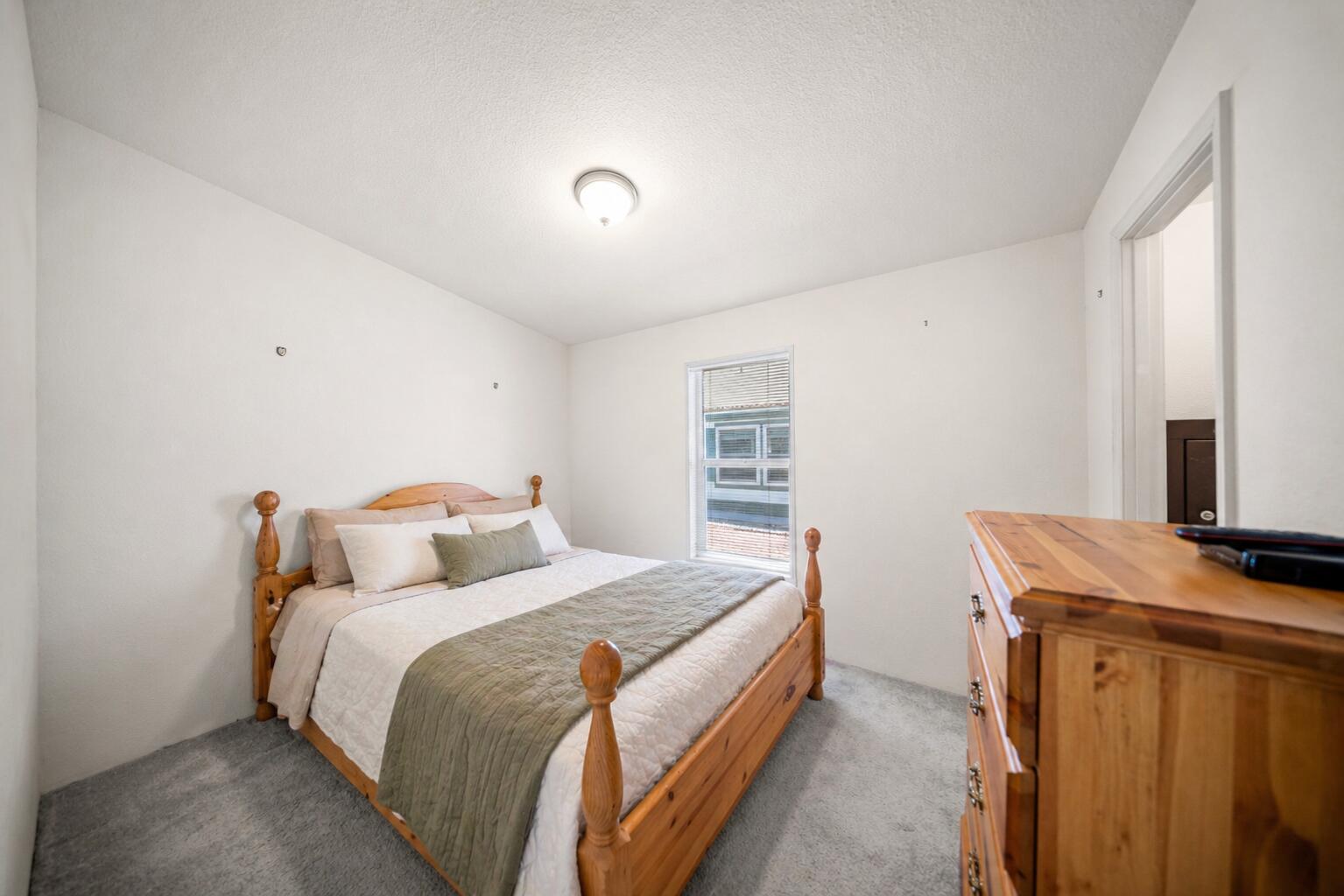 LAVA BLUFF MOBILE HOME PARK - Residential