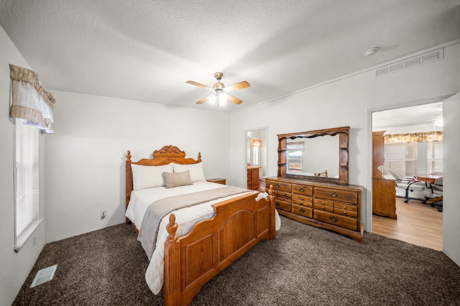 LAVA BLUFF MOBILE HOME PARK - Residential