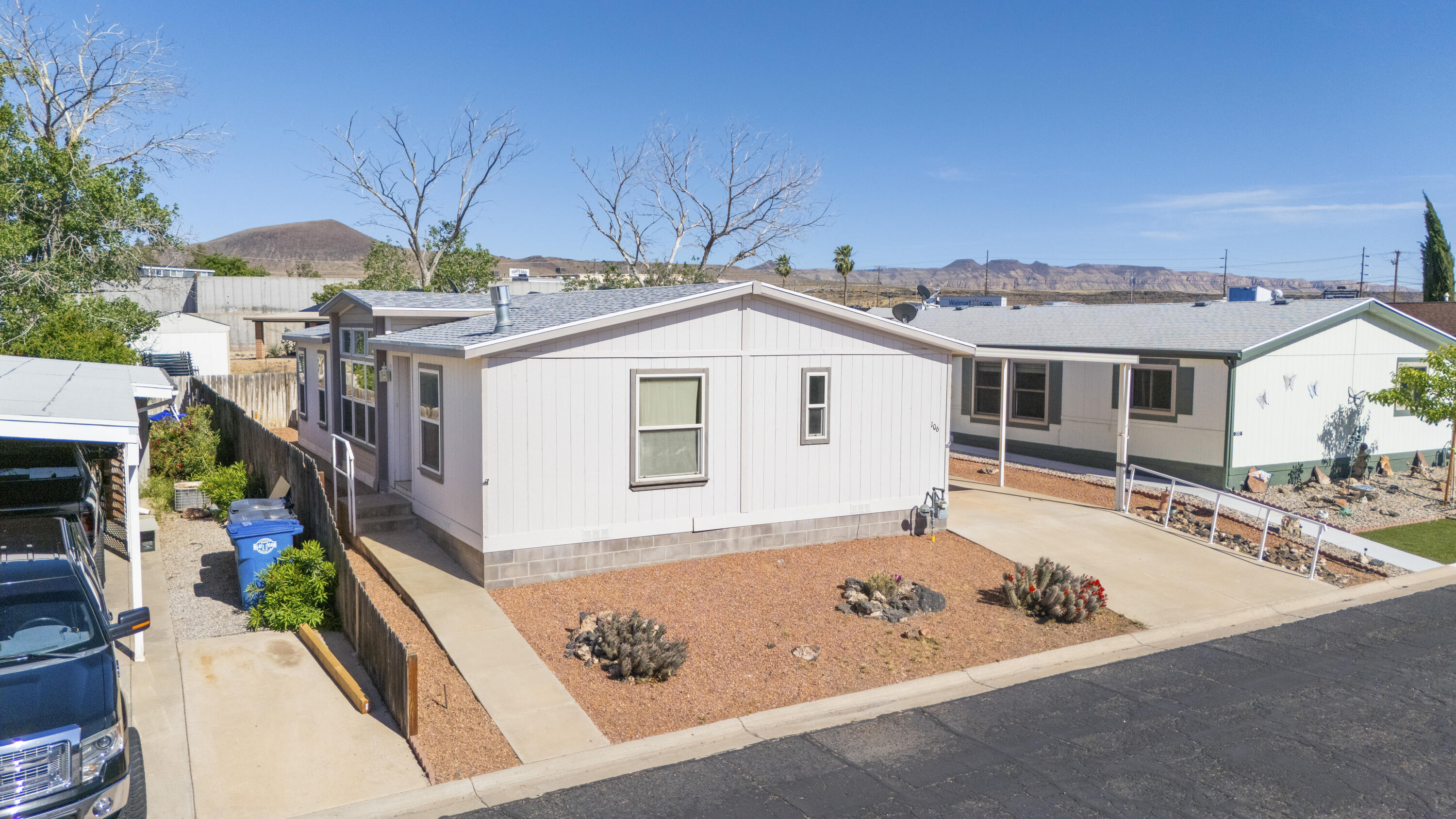 LAVA BLUFF MOBILE HOME PARK - Residential