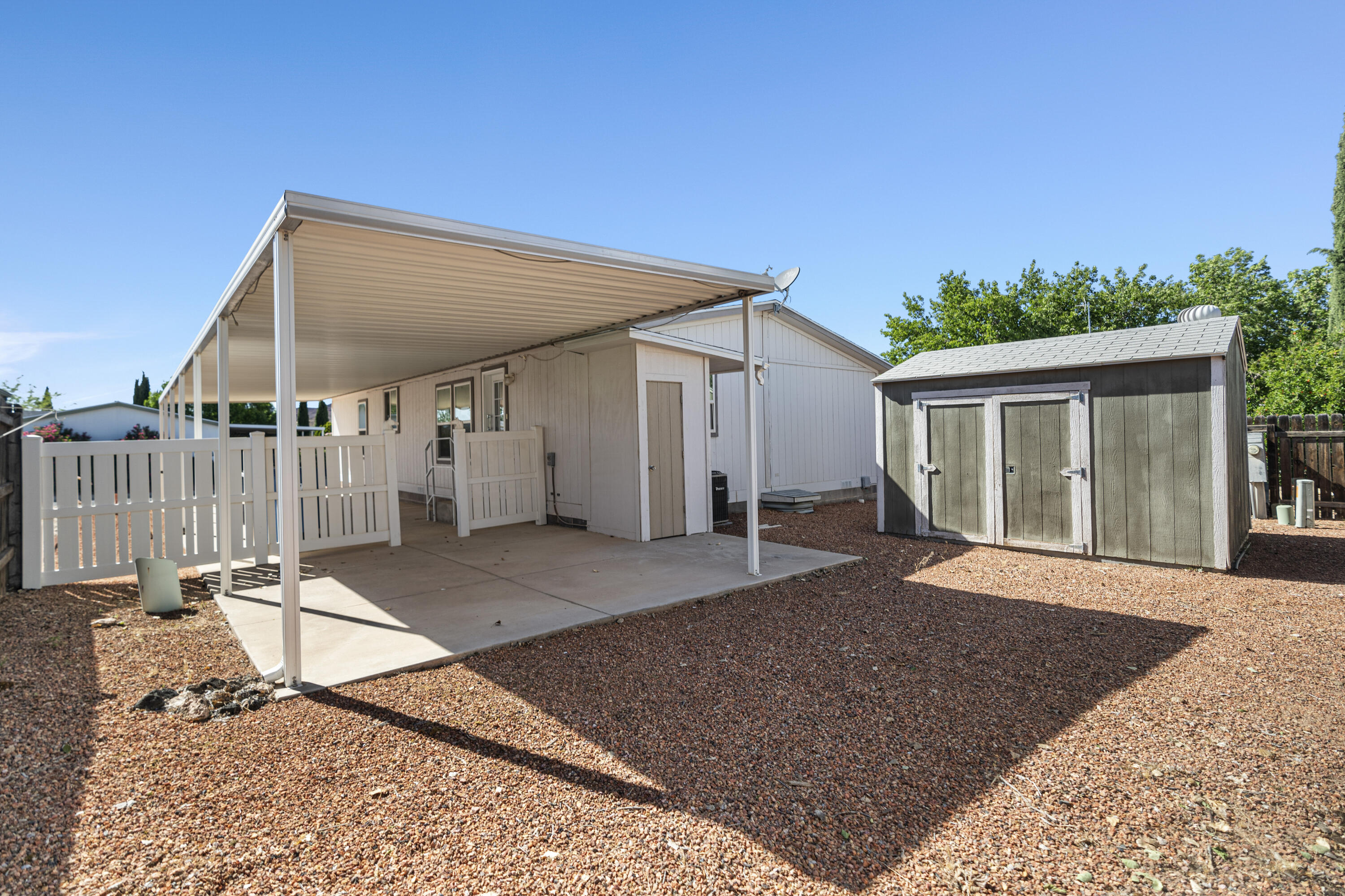 LAVA BLUFF MOBILE HOME PARK - Residential