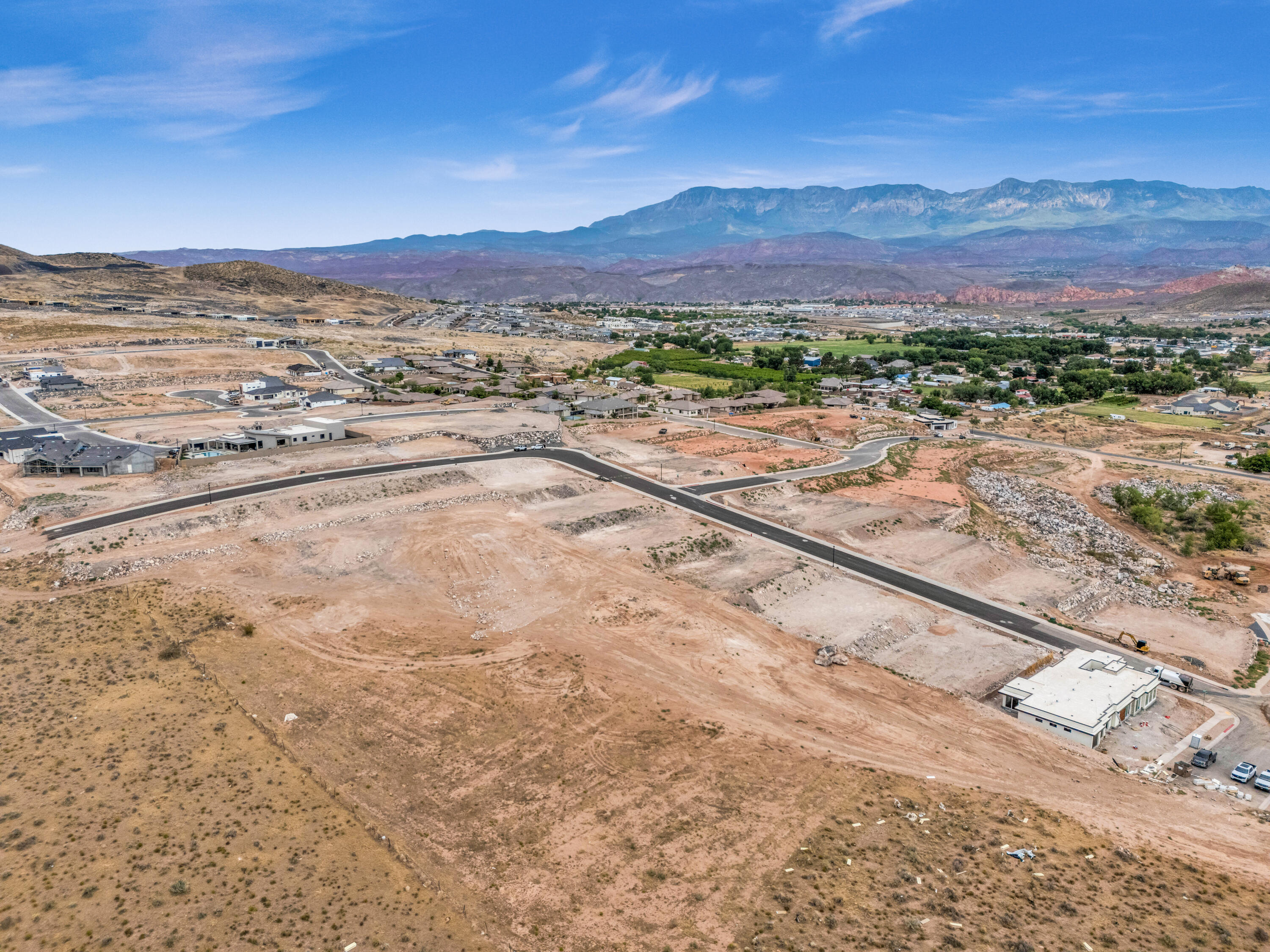 MOUNTAIN VIEW ESTATES - Land