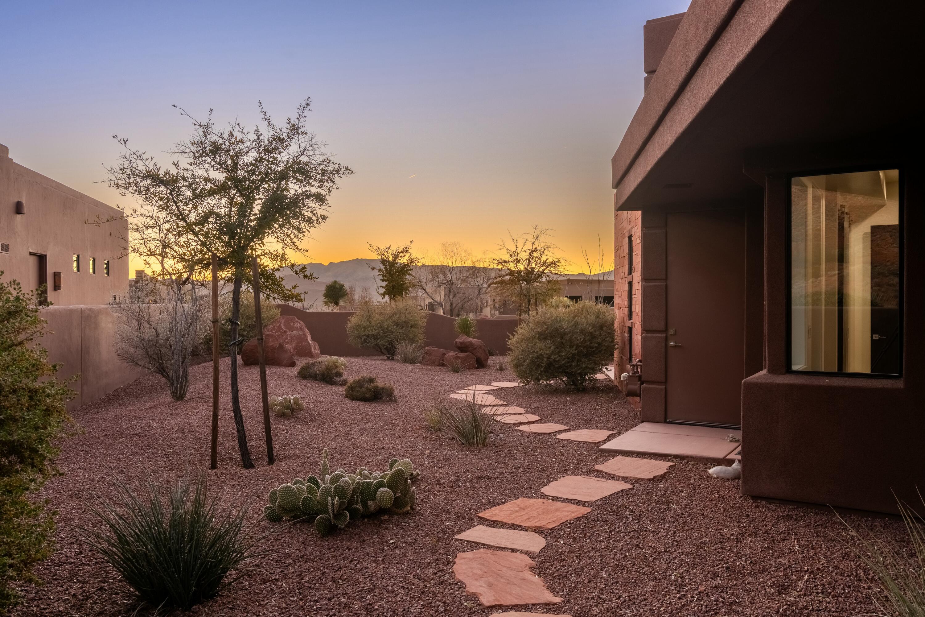 CLIFFS OF SNOW CANYON - Residential