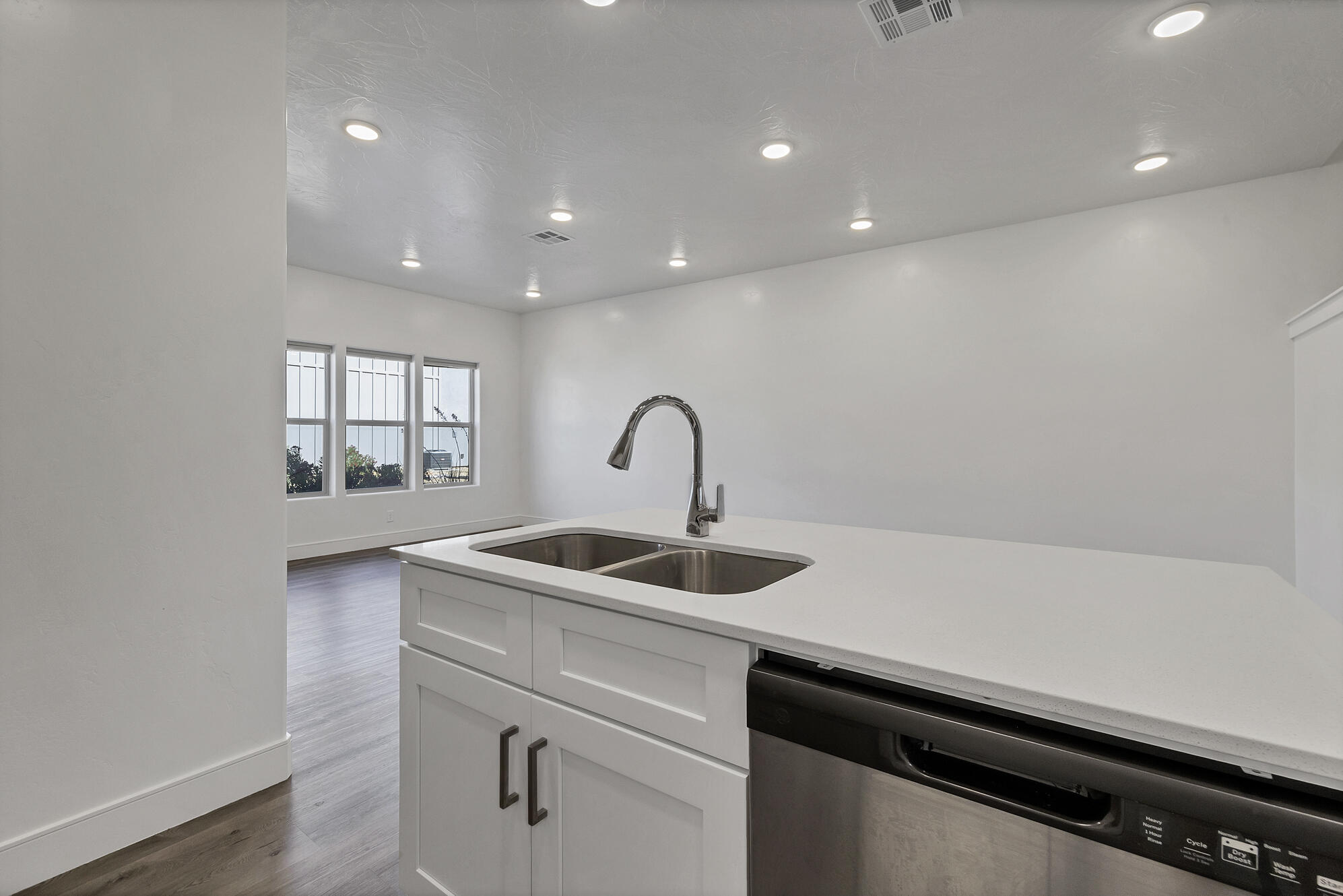 AZALEA TOWNHOMES - Residential