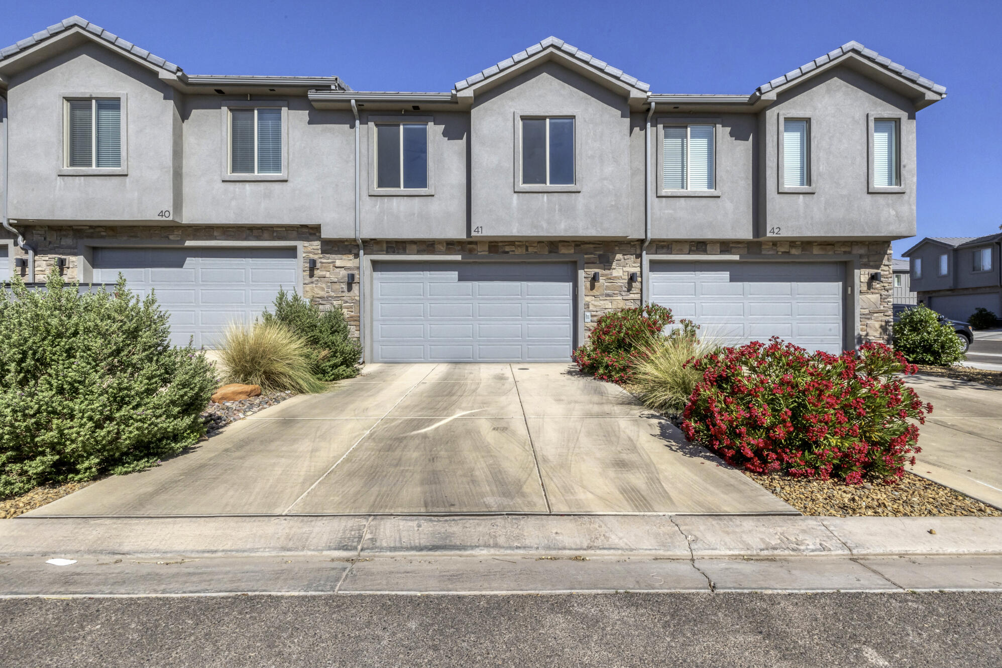 AZALEA TOWNHOMES - Residential