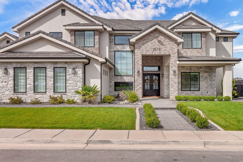 Photo of 2978 S Farmland DR, Washington, UT 84780 (MLS # 26-275088)
