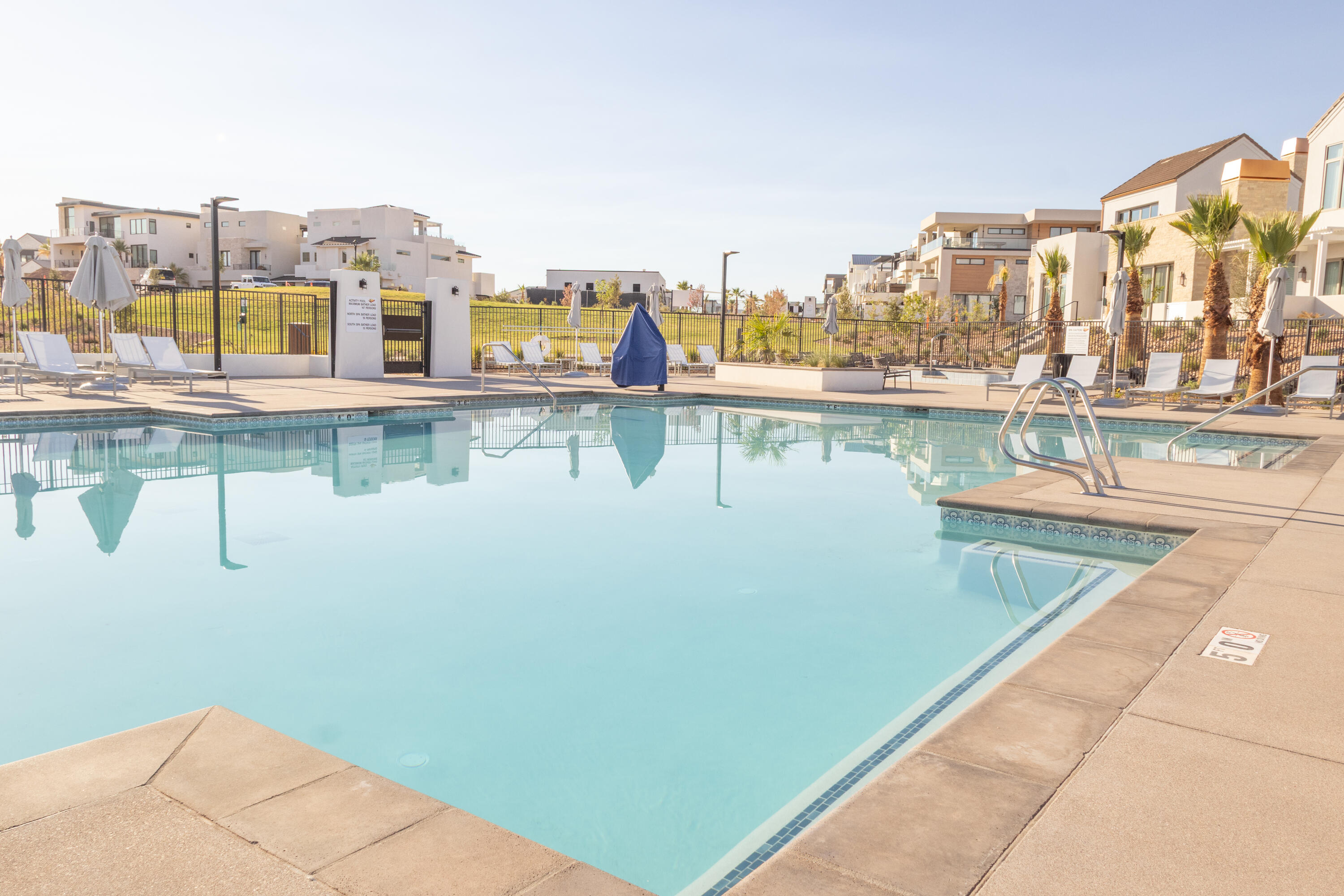 ATKINVILLE TOWNHOMES AT DESERT COLOR - Residential